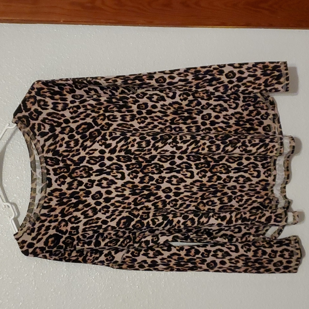 Light weight leapord print